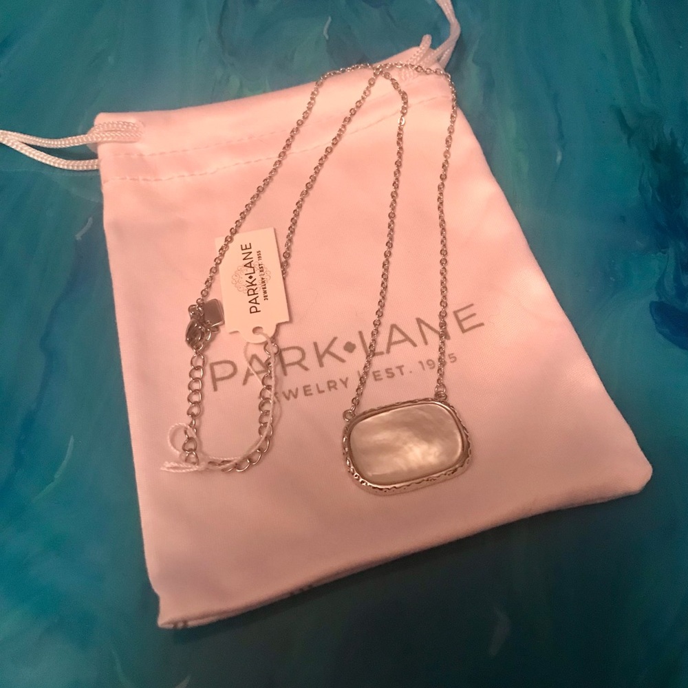 Park Lane Silver Mother-of-Pearl Oval Pendant Necklace - White